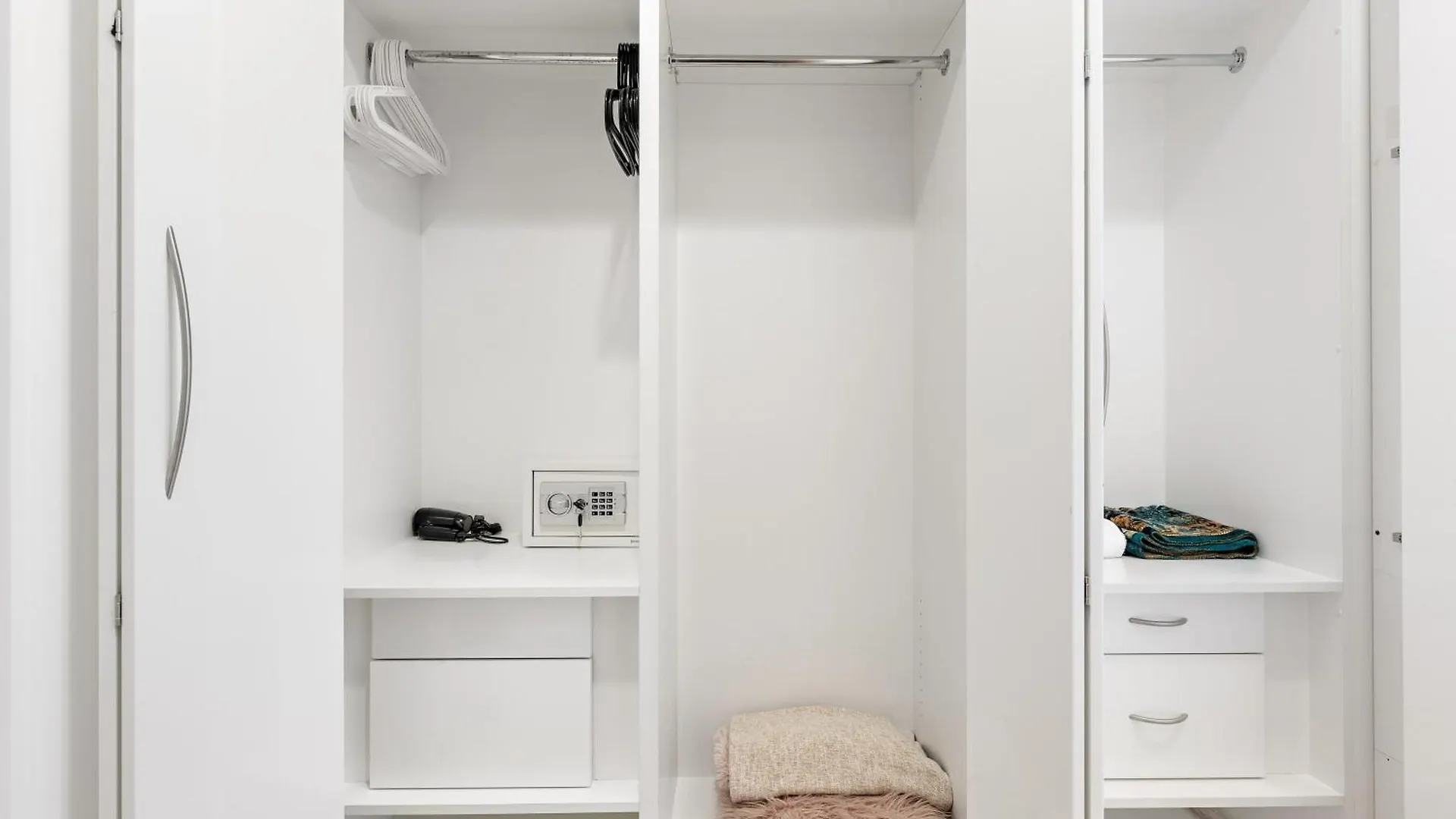 아부다비 Silkhaus Modern 2Bdr Near Banks Of Al Rahah 아파트